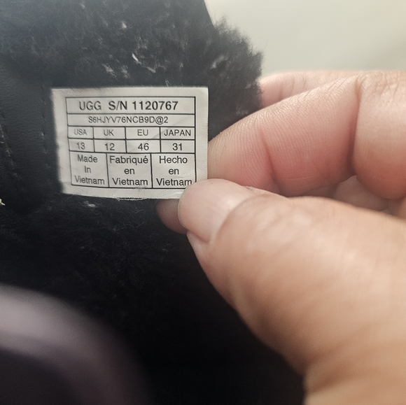 Men's  Uggs Boot - Picture 2 of 7